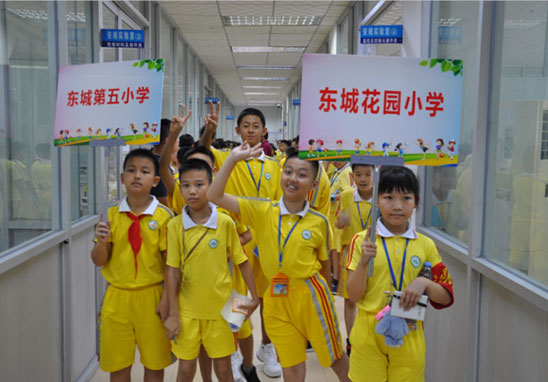 東城花園小學(xué)來(lái)優(yōu)科開(kāi)展科普體驗(yàn)活動(dòng)-3.jpg