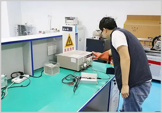 排插耐壓測試.jpg